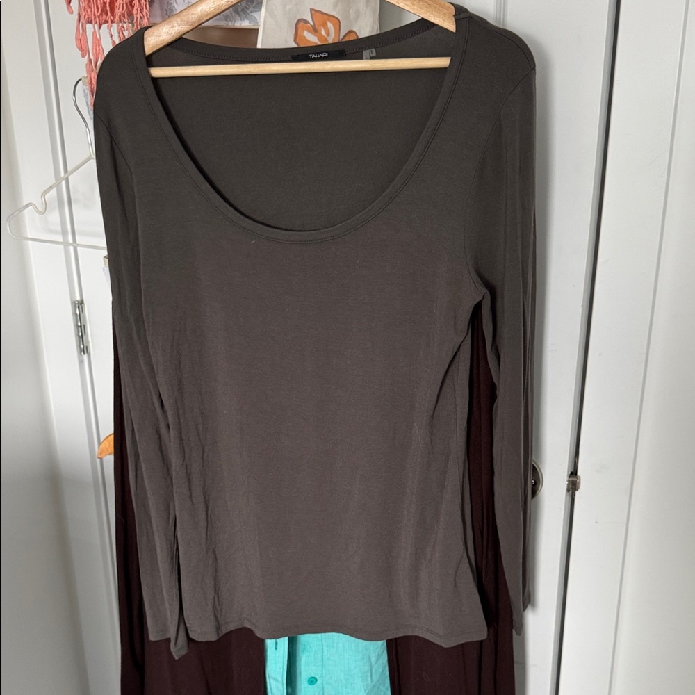 Women's Long Sleeve Top in Dark Brown